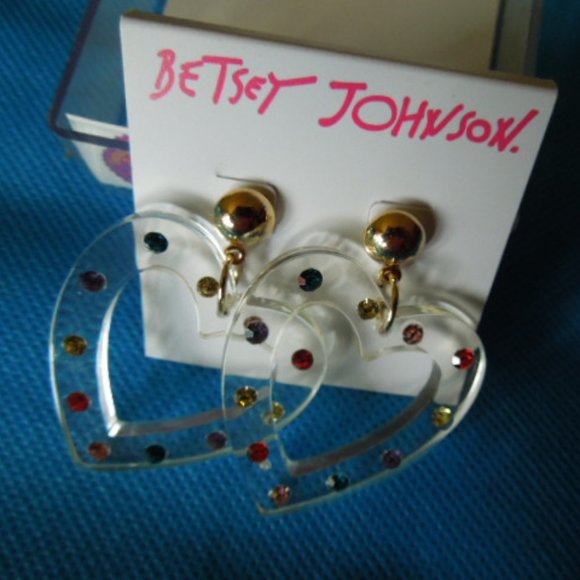 NWT Betsey Johnson Lucite Heart Earrings - Picture 1 of 7